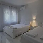 Venice Sanella *