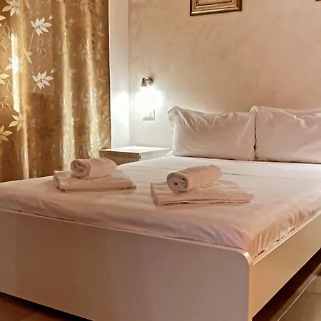 Venice Sanella *