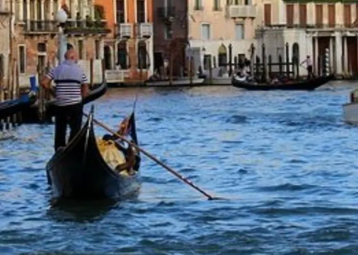 Venice Sanella