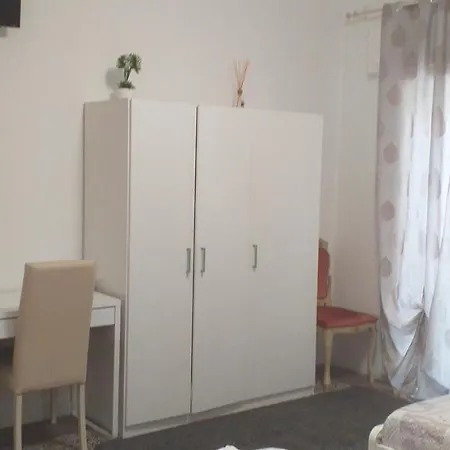 Venice Sanella * Μέστρε